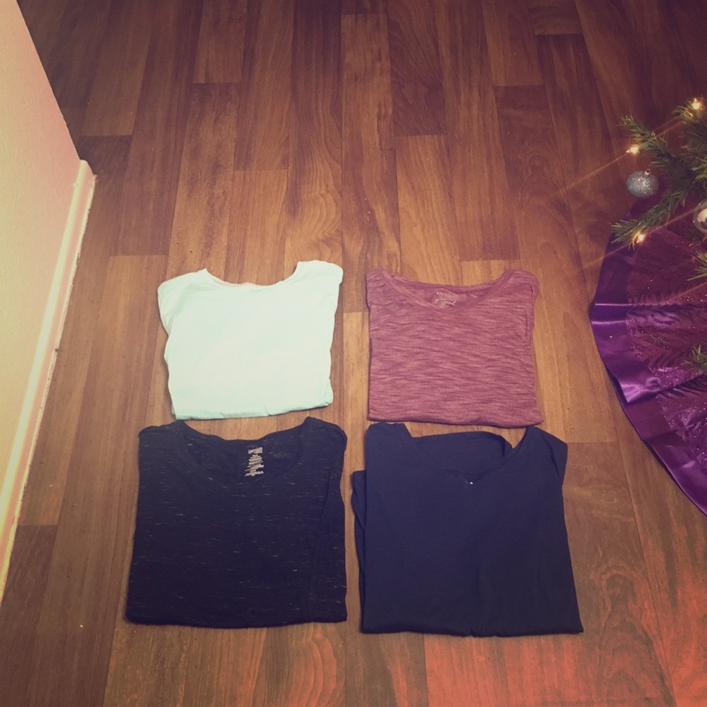 ***deal*** women’s tees 4...4...$5